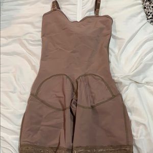 Full body Colombian faja/ spanx